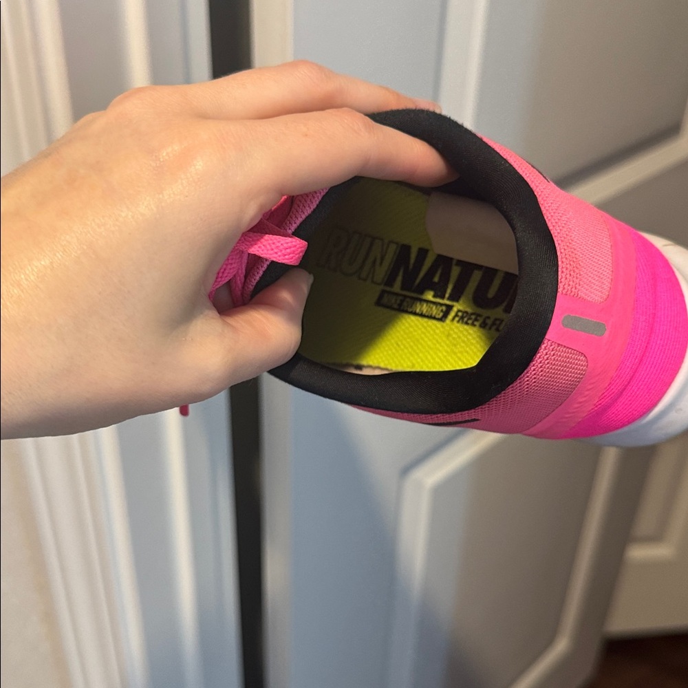 Nike Women's Pink Running Shoes - Picture 2 of 4